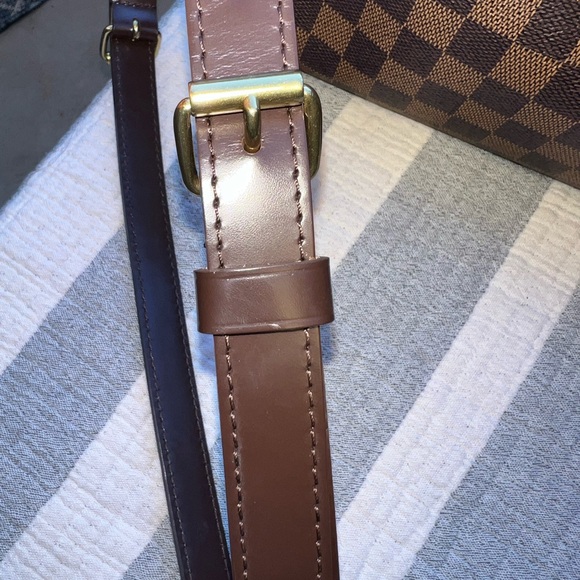 Louis Vuitton
SPEEDY BANDOULIÈRE 30 - Picture 14 of 16